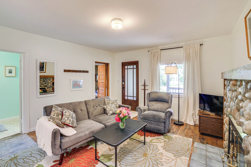 Steps to Lake Huron: Retreat w/ Yard in St Ignace