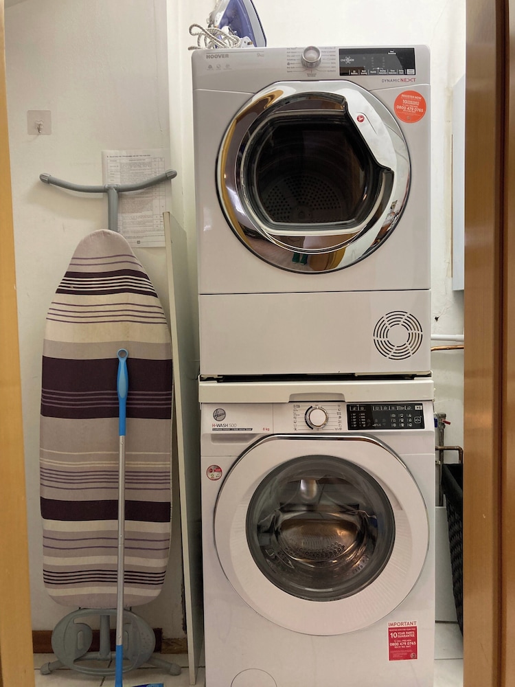 London Luxe Apartment - Central Location