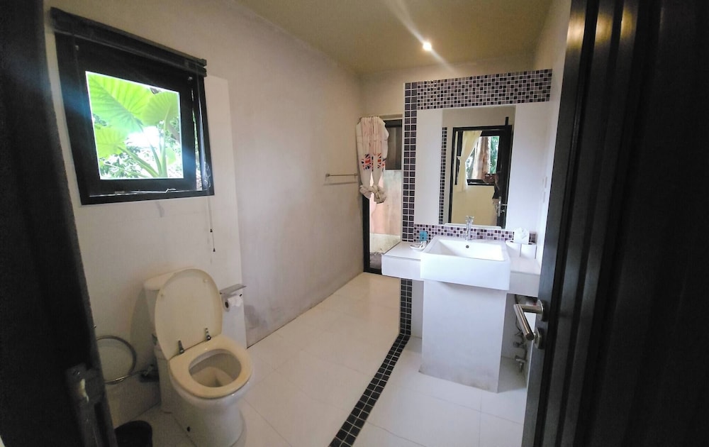 Three Bedroom Balinese Villa - a Shared Pool