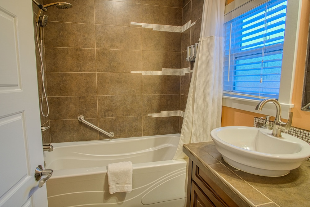 Ashland Vacations - Palm Cottages - Property Image 23