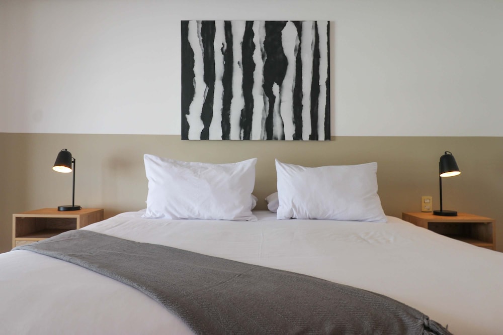 w Radiant 2BR w Modern Terrace in Miraflores