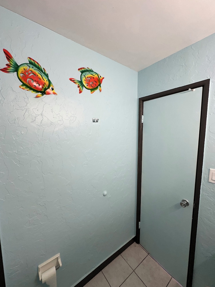 Emporia Vacations - Travel Inn  Suites - Property Image 12