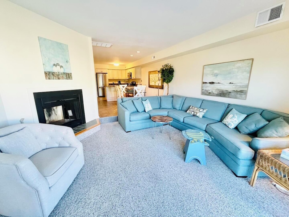 Ocean Pointe 10