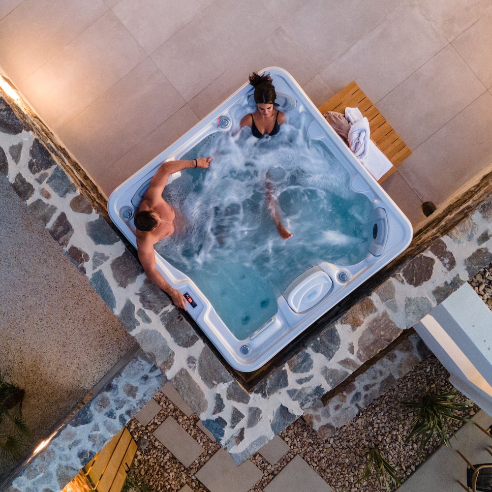 Villa Anamnisis With 5 Bedrooms and 5 5 Bathrooms
