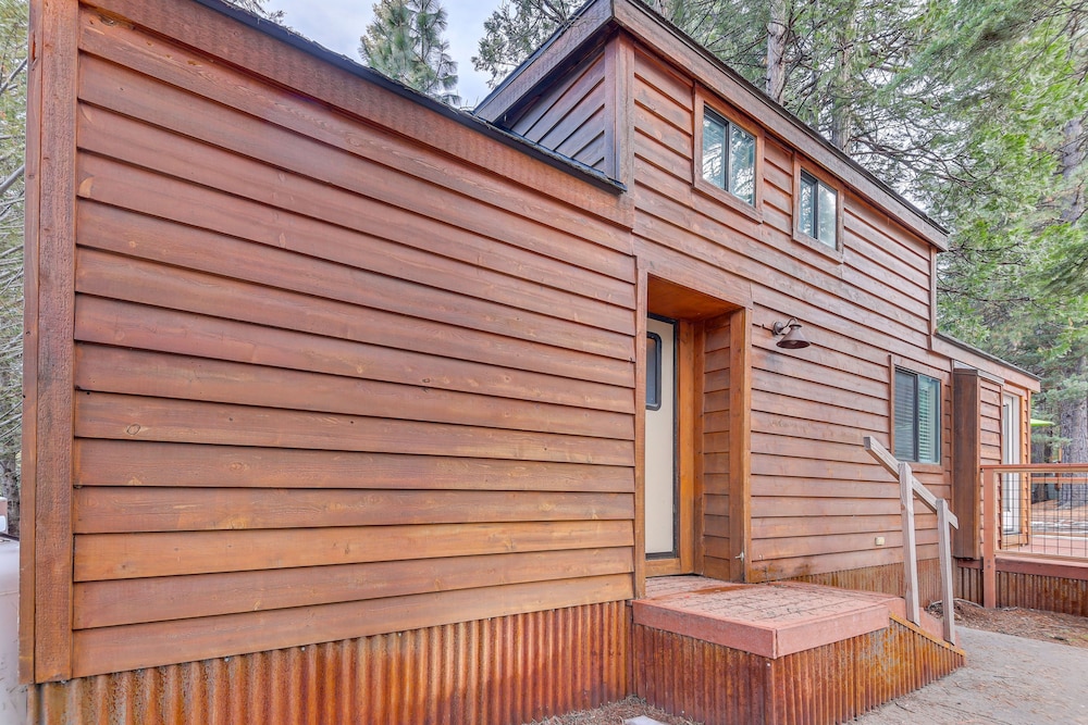 Quiet Lake Almanor Cabin, Steps to Fishing view 3