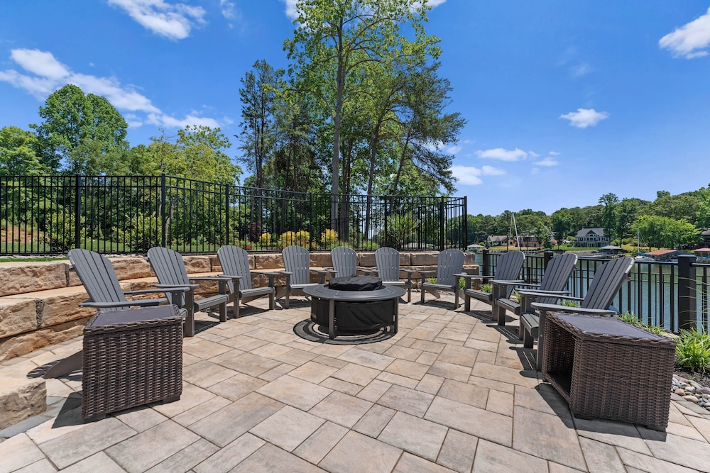 Gray Fox Lodge by Avantstay Waterslide Pool Theater Sleeps 23