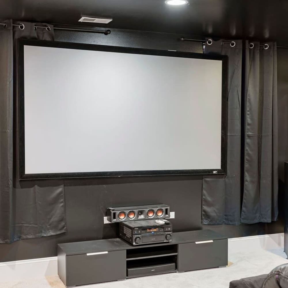 Luxurious 8 Bed Retreat State of the Art Theater