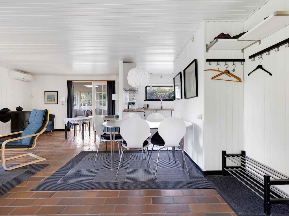 5 Star Holiday Home in Humble