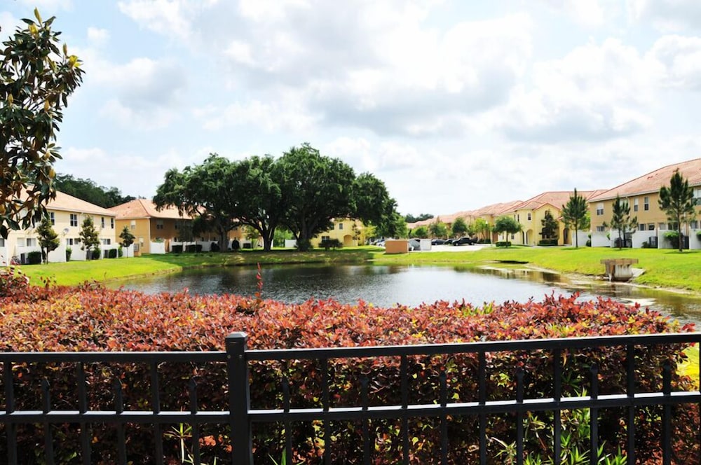 Paradise Cay #1 - 3 Bed 3 Baths Townhome