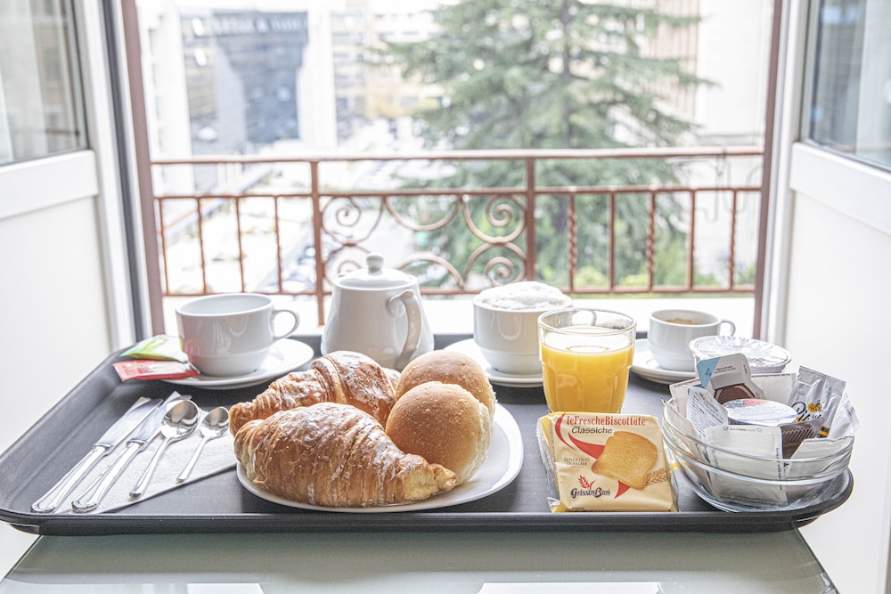Suite Castrense