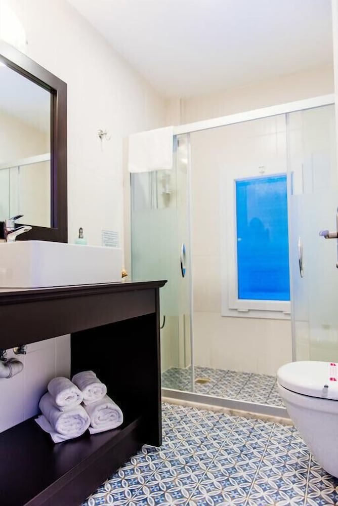 Via Farilya Otel - Image 9