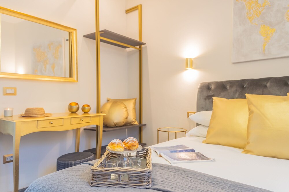 Como Dreams Apartments - Gold Suite