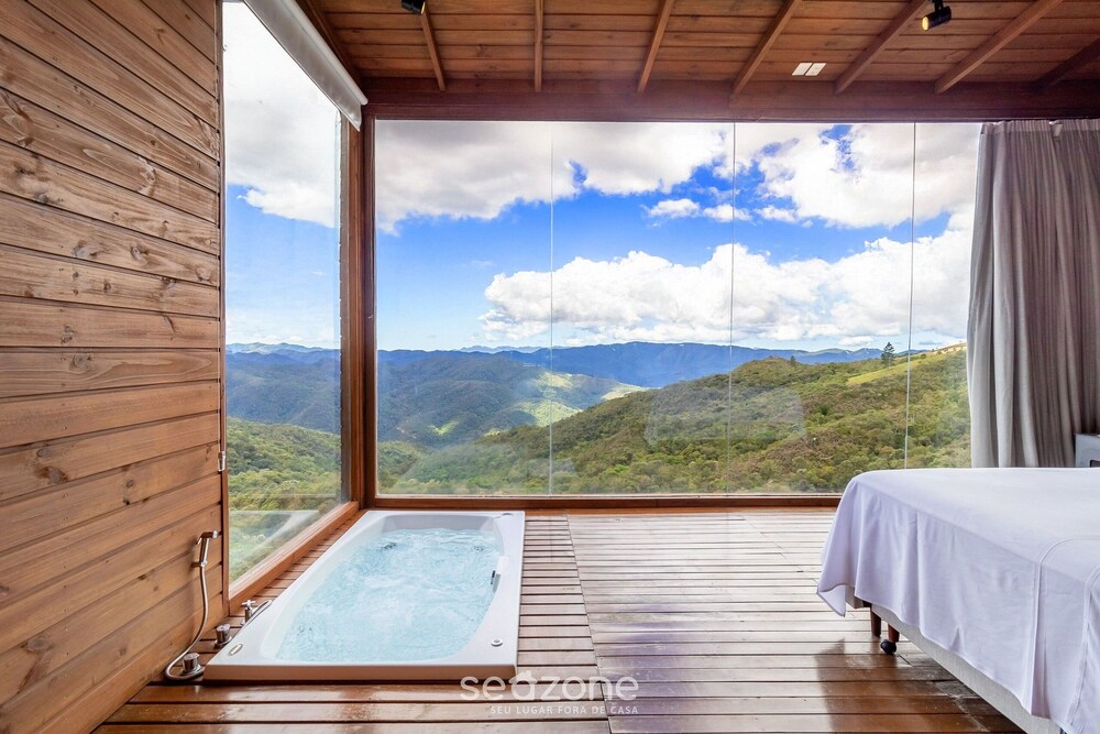 Cabana na serra com linda vista VST012