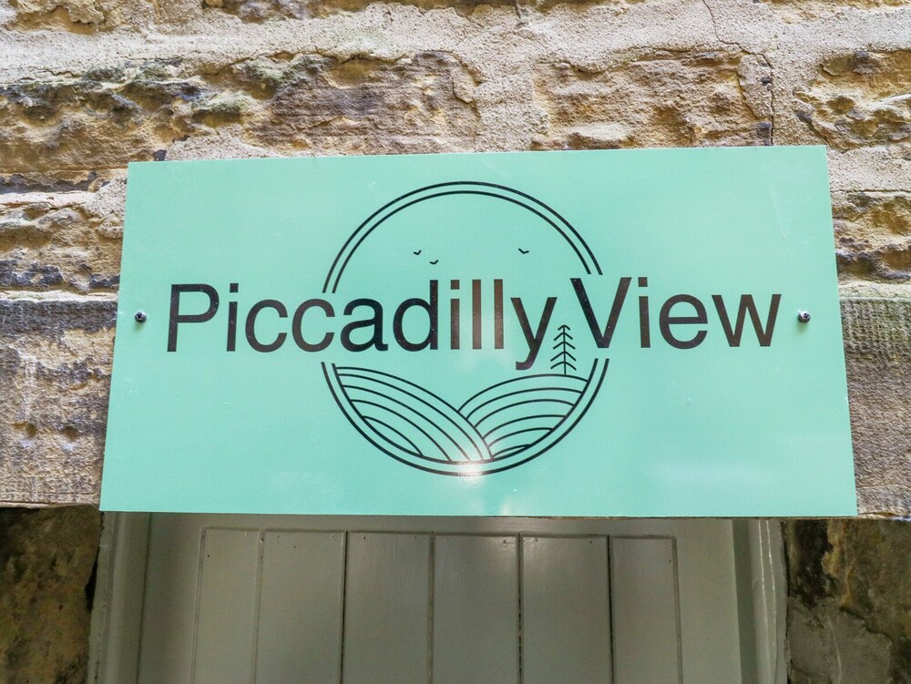 Piccadilly View