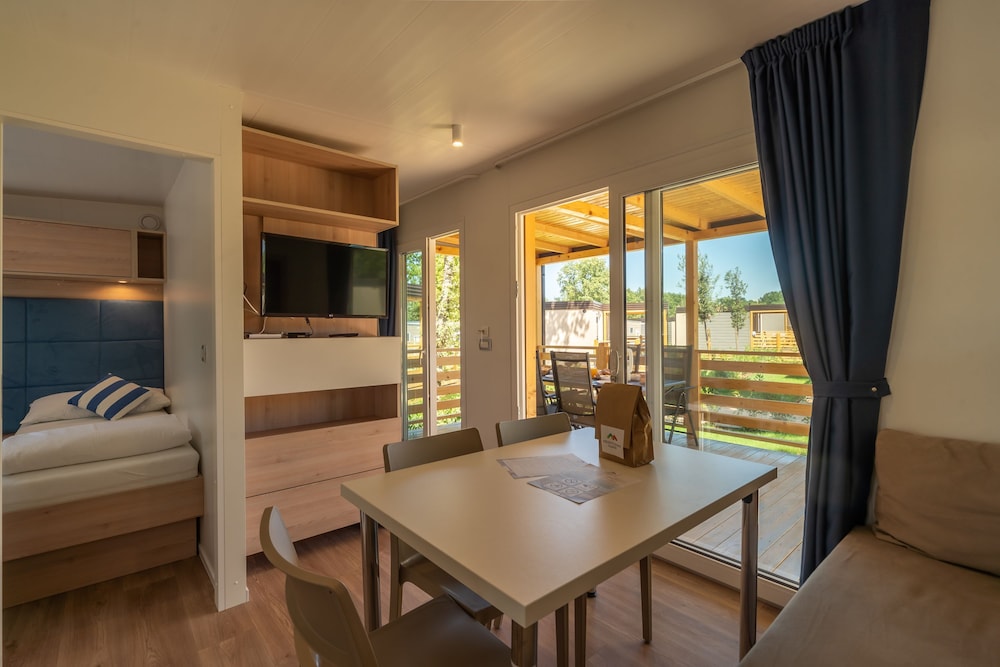 Mediteran Mobile Homes Camping Park Umag view 2