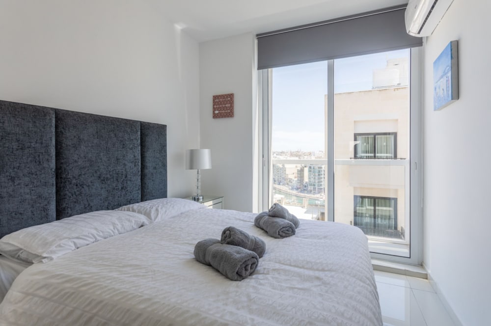 San Giljan Stylish Apartment - Property Image 10