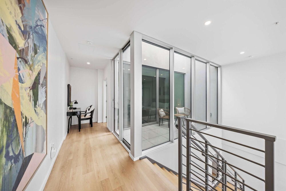@marbella Lane - 3BR Coastal Retreat w/ Luxe Touch