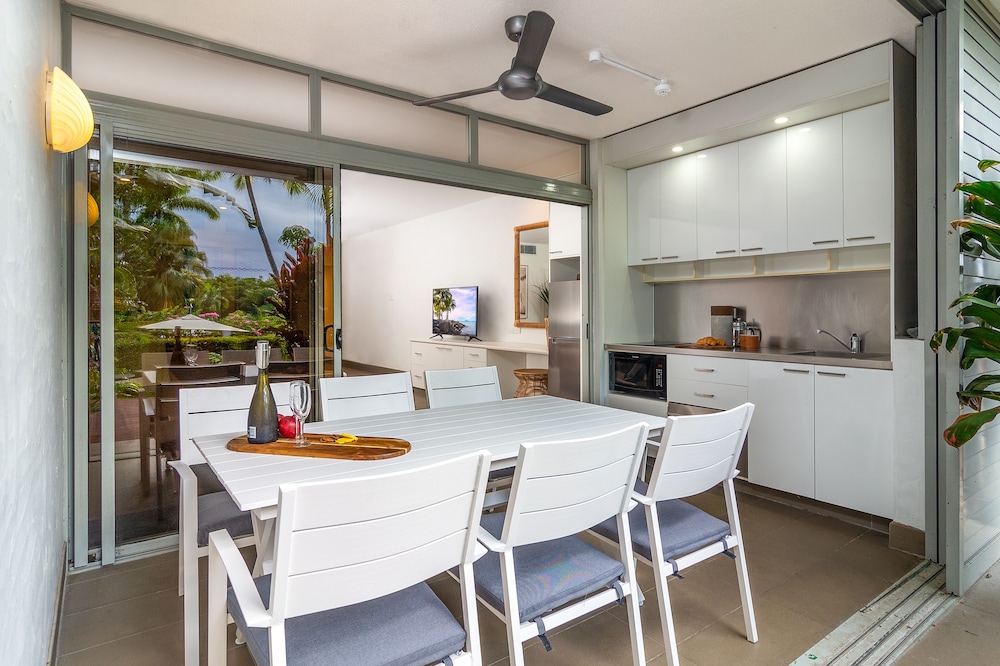 Seascape Holidays - Club Tropical Apts