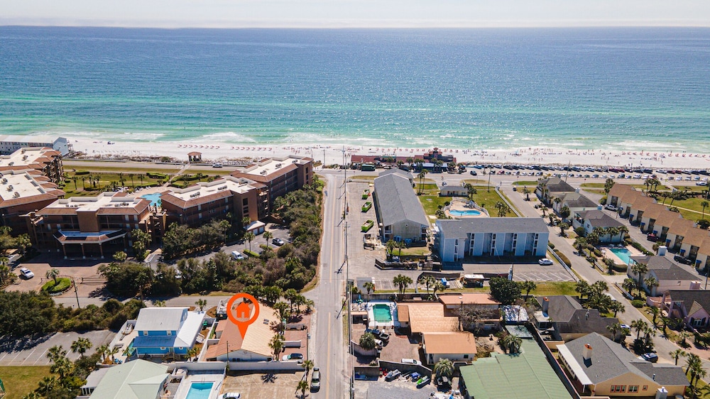 Beachside Palms - Miramar Beach