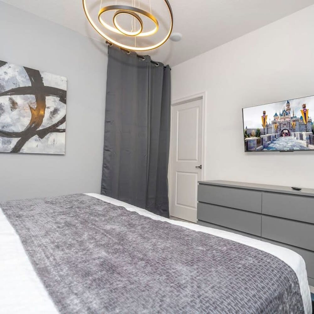 6163 Fantastic Home With 12bd
