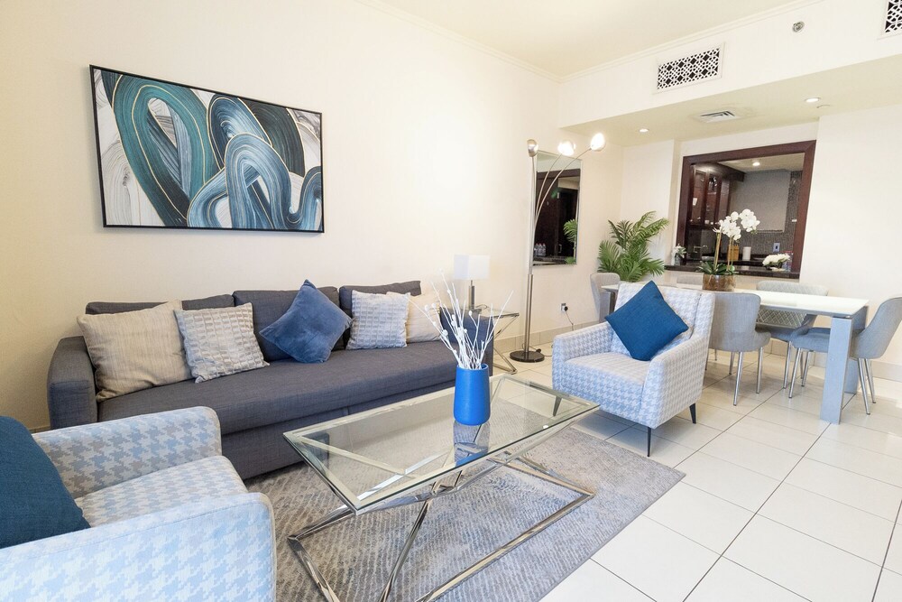 Reehan 1 - Happy Season - 2BR - Downtown