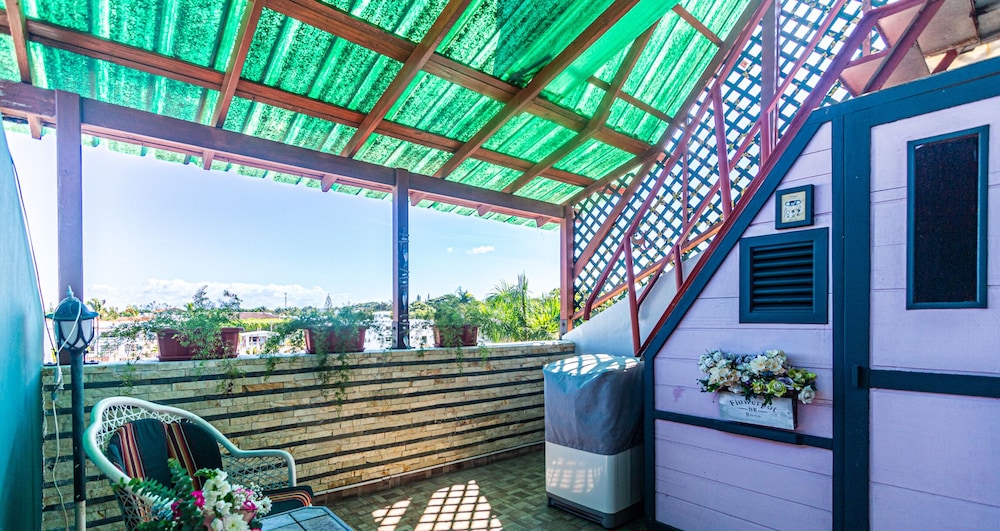 Artist's Loft With Private Jacuzzi & Roof Terrace