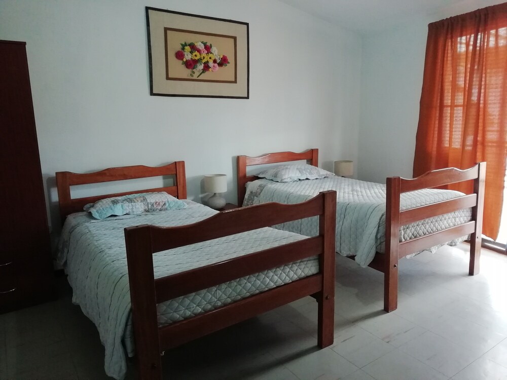 Casa Familiar Gloria