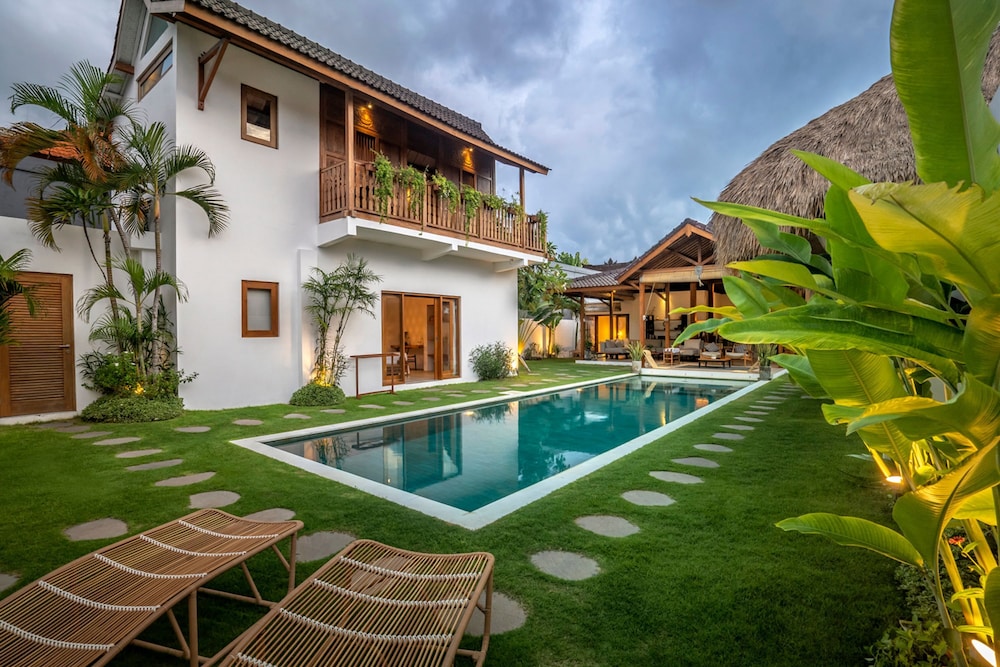 House of Bagera by Alfred in Bali - Tropical Family Dream Villa in Seminyak Oberoi Beach Bali