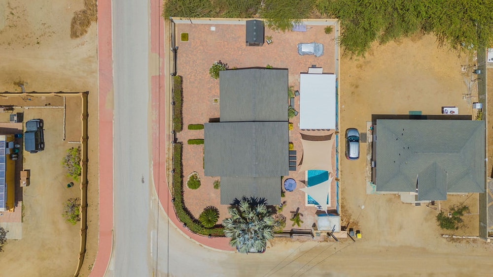 3br2ba Great Location Private Pool Amenities