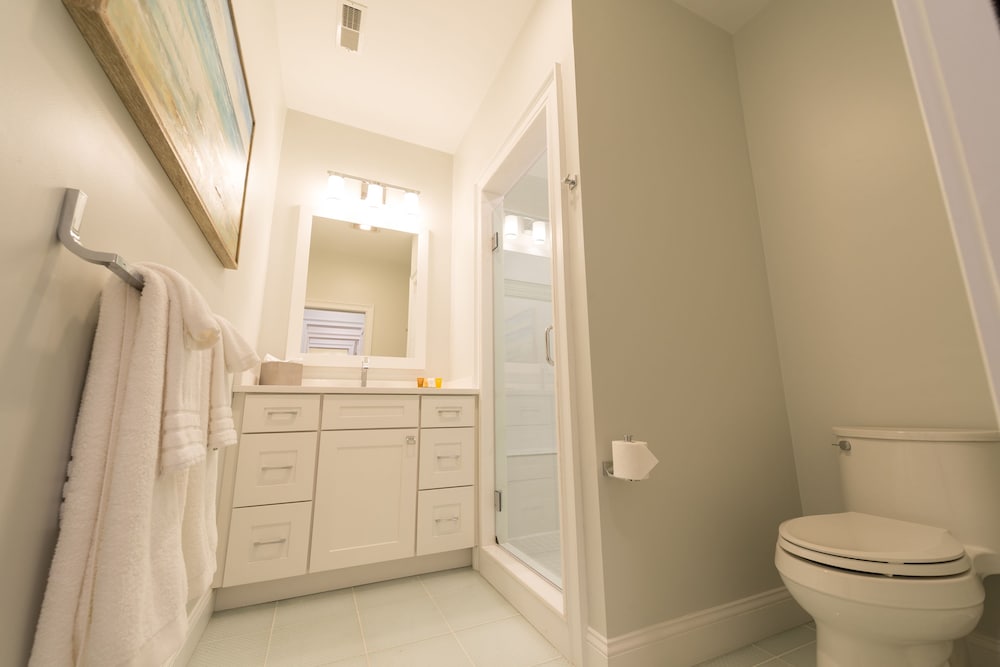 The Newport Lofts - 364 Thames Street