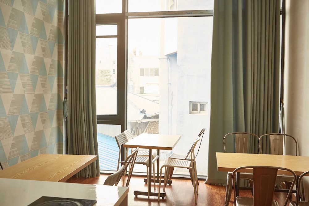 Hotel Guest 145