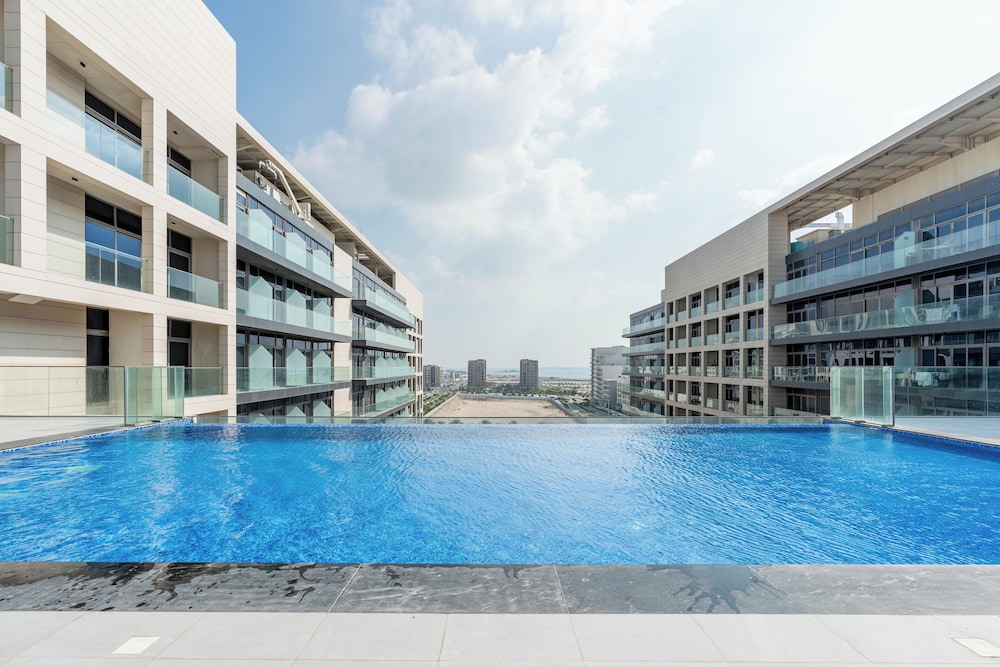 Park View Saadiyat Island close Yas Mall