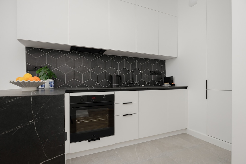 Grzybowska Apartment by Renters Prestige