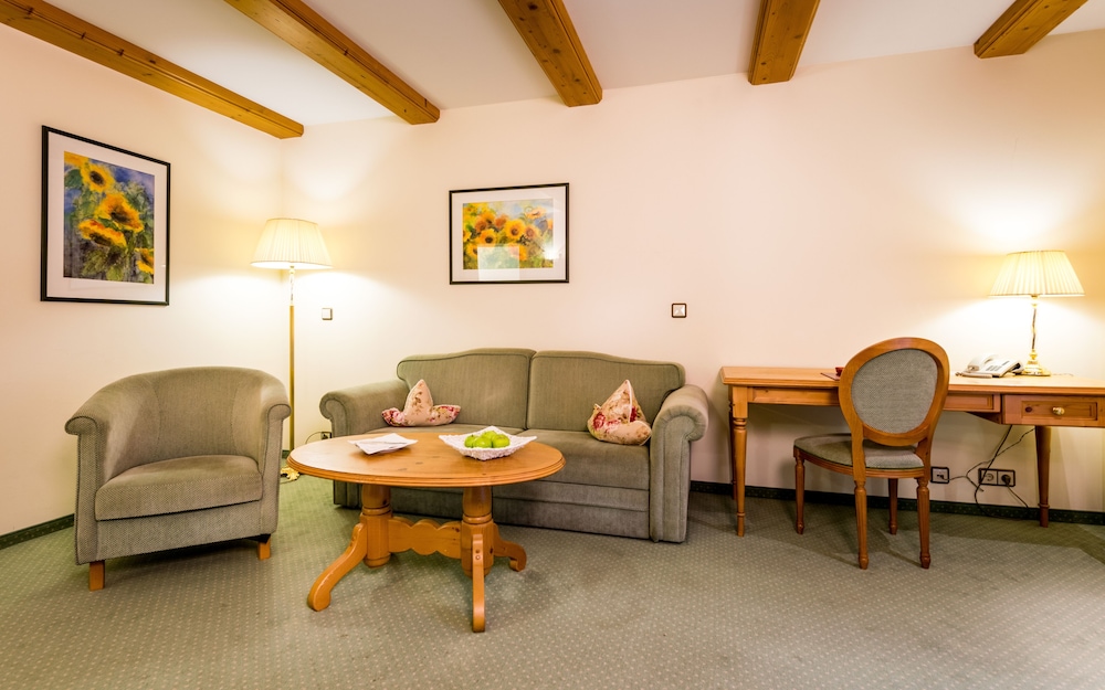 Wellnesshotel ...liebes Rot-Flüh