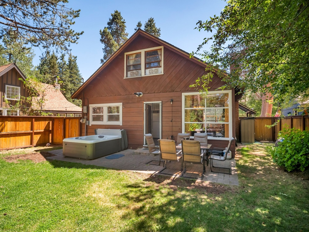 851h Tahoe Classic Cabin Near The Beach 2 Bedroom Cabin