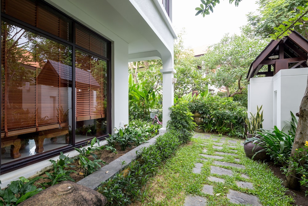 Tropical Villas Beach Danang