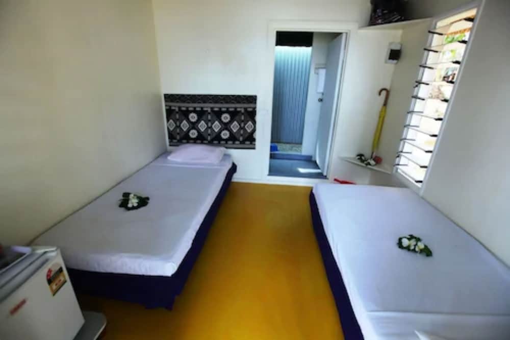 Funky Fish Beach & Surf Resort - Hostel - view 8