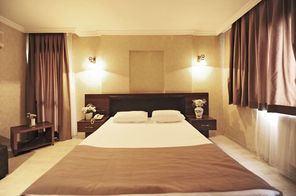 Üstün Otel Alsancak - Image 12