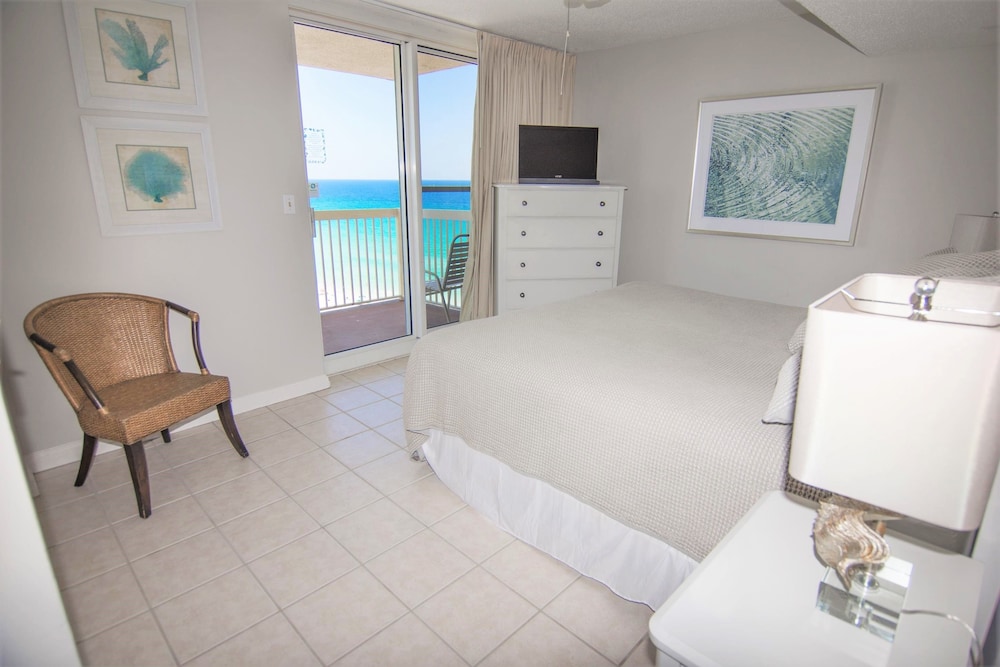 Pelican Beach Resort by Panhandle Getaways