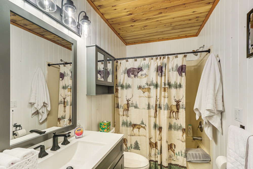 11 Mi to Gettysburg: Serene Home in Fairfield