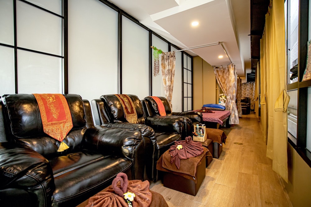 Travelier Hostel
