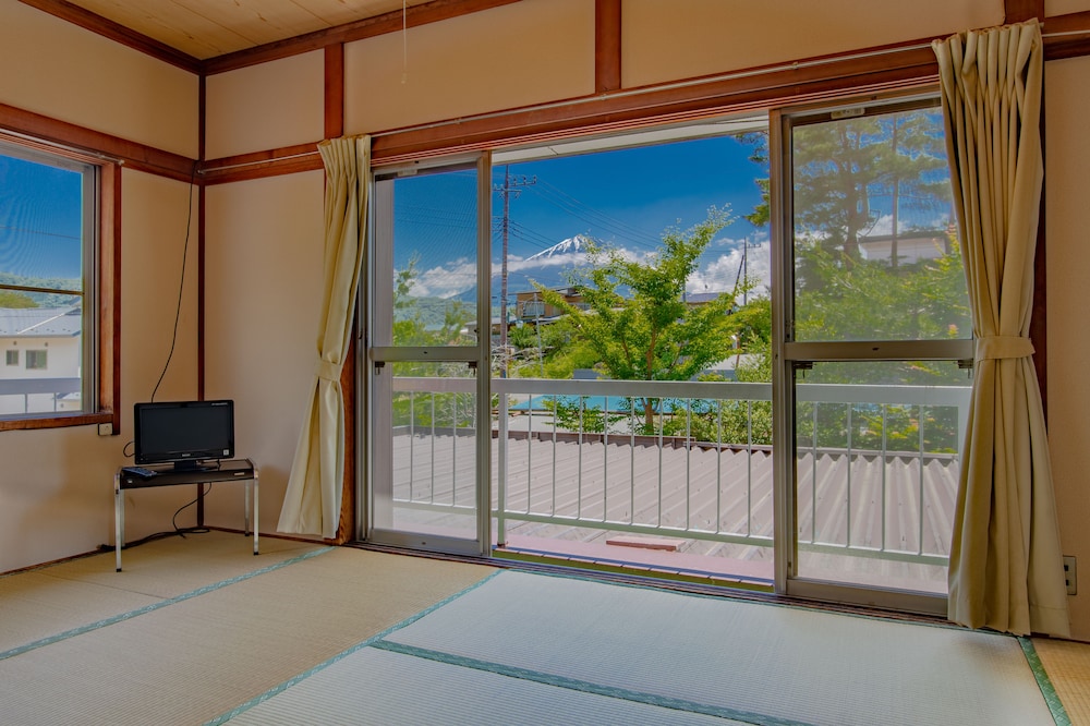 Minshuku Tsukimiya