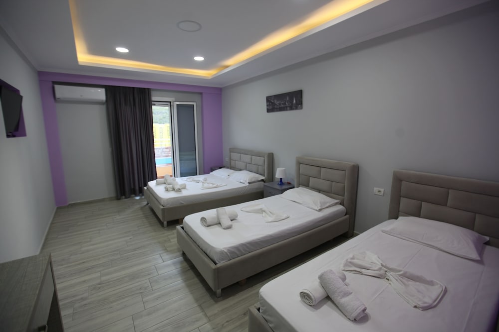 Karos Hotel Llaman
