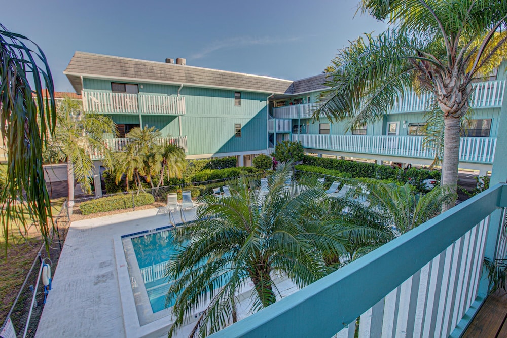 Anna Maria Island Beach Palms 7A