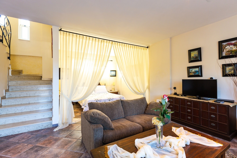 Villa Aurora
