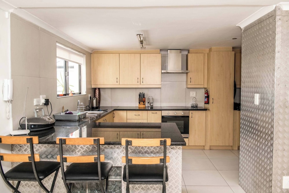 The Views - Oceanview Haven in Langebaan - 3 Levels of Luxury