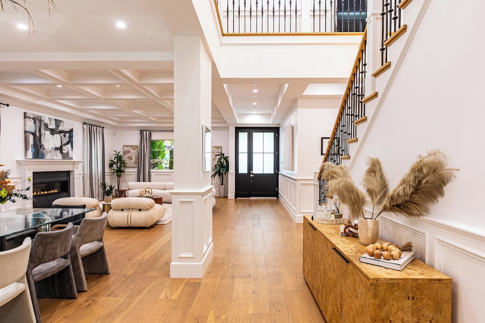 Otis Ave - Modern Farmhouse Retreat w/ Pool, Spa & Luxe Interiors