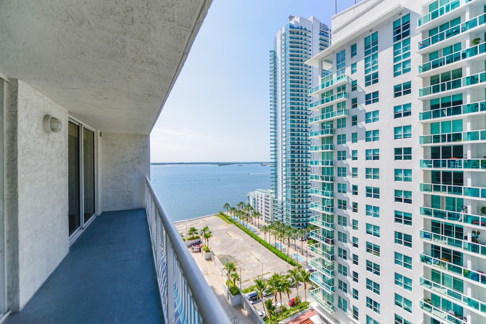 Stylish  Condo in Brickell Free Parking