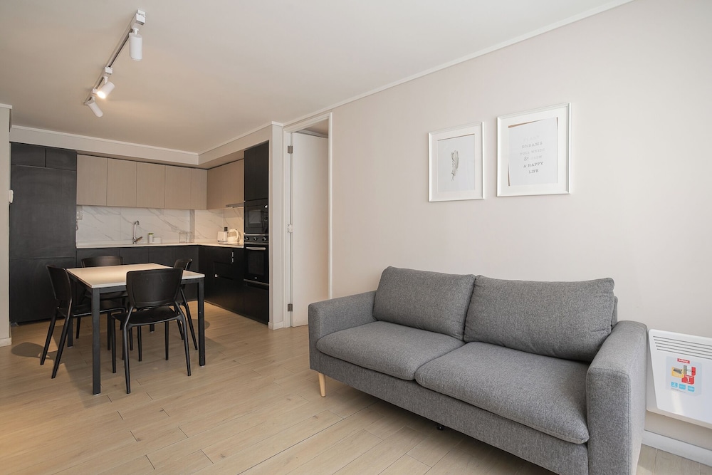 Bucarest Apartments by Andes STR