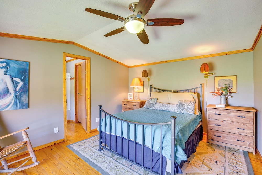 Lakefront Texas Gem w/ Indoor Pool & Water Access